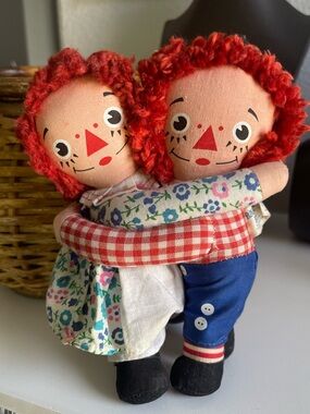 1960 Hugging Knickerbocker Raggedy Ann and Andy Rag Doll Pair- Collector 1960